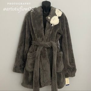 NEW! Jasmine & Ginger Faux Fur Robe & Eye Mask